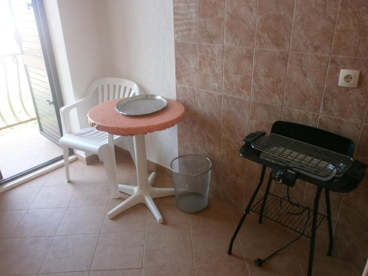 Apartments By The Sea Podgora, Makarska - 12326 المظهر الخارجي الصورة