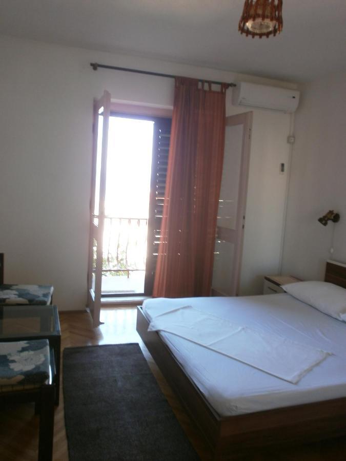 Apartments By The Sea Podgora, Makarska - 12326 المظهر الخارجي الصورة