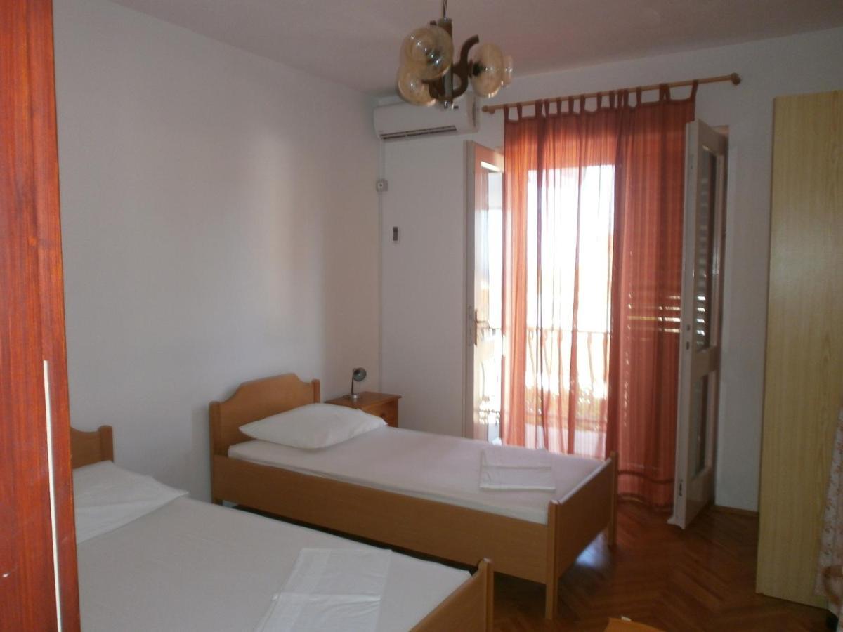 Apartments By The Sea Podgora, Makarska - 12326 المظهر الخارجي الصورة