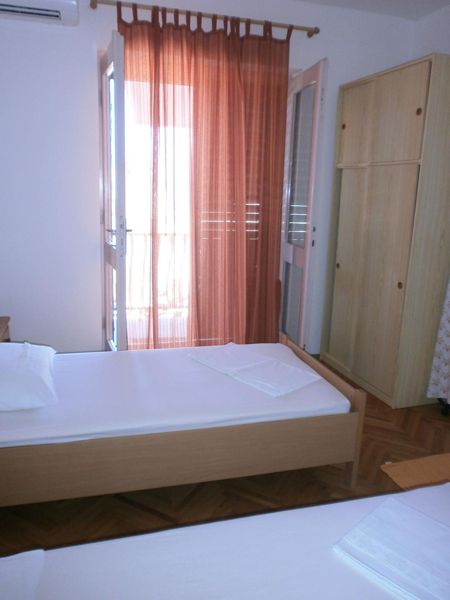 Apartments By The Sea Podgora, Makarska - 12326 الغرفة الصورة